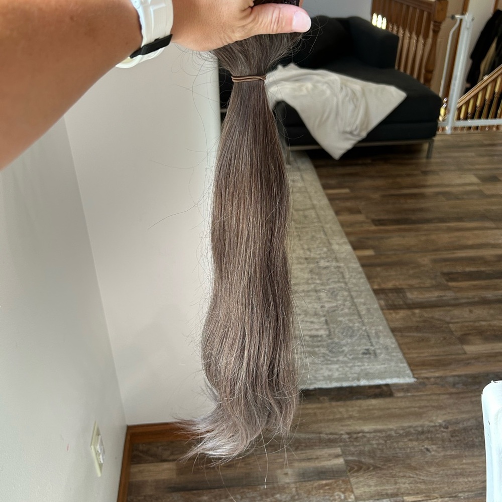 BELLAMI 22in clip ins Ash Brown Hair Extensions Long Straight Wigs